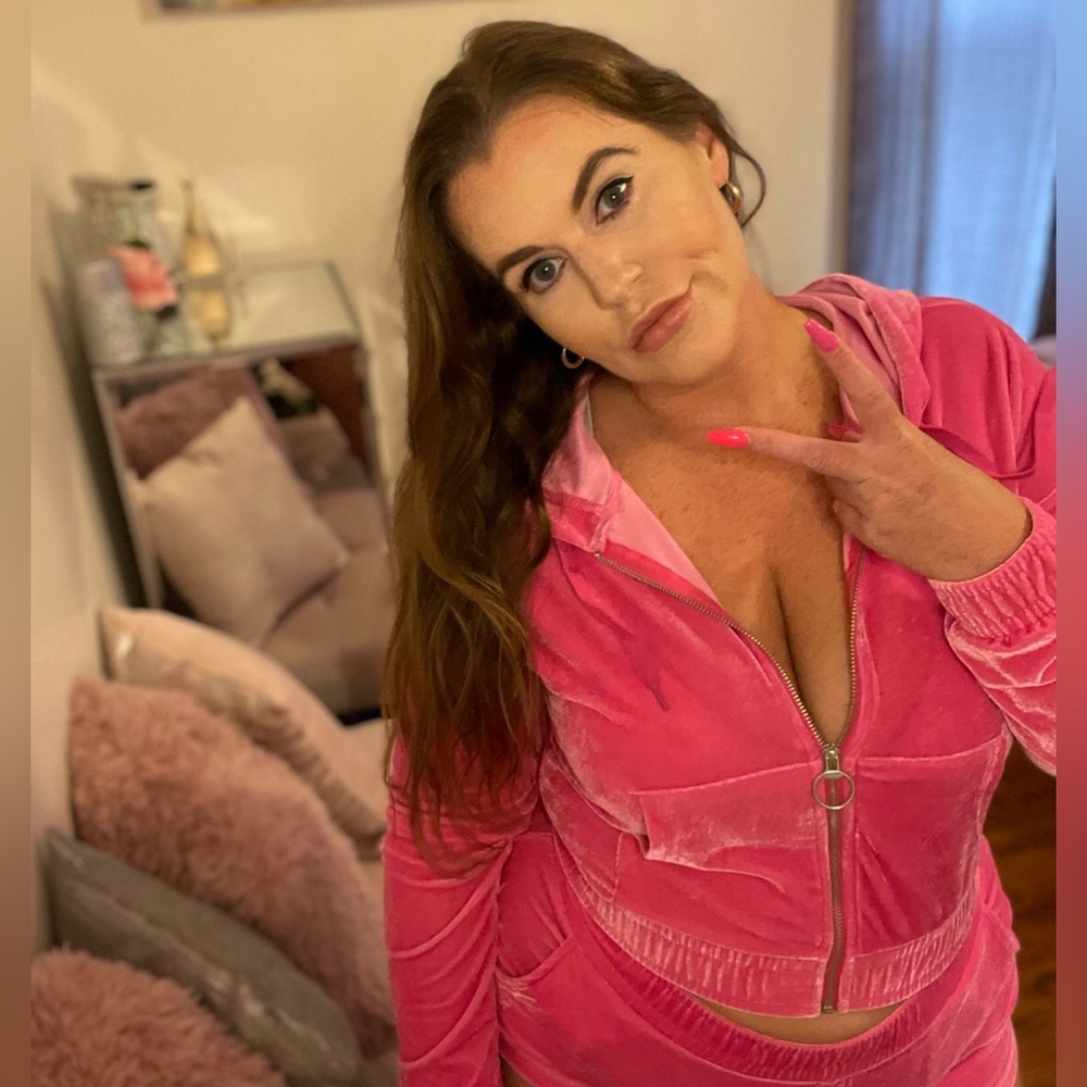 Pink 2 piece zipper velour hoody and short set XL